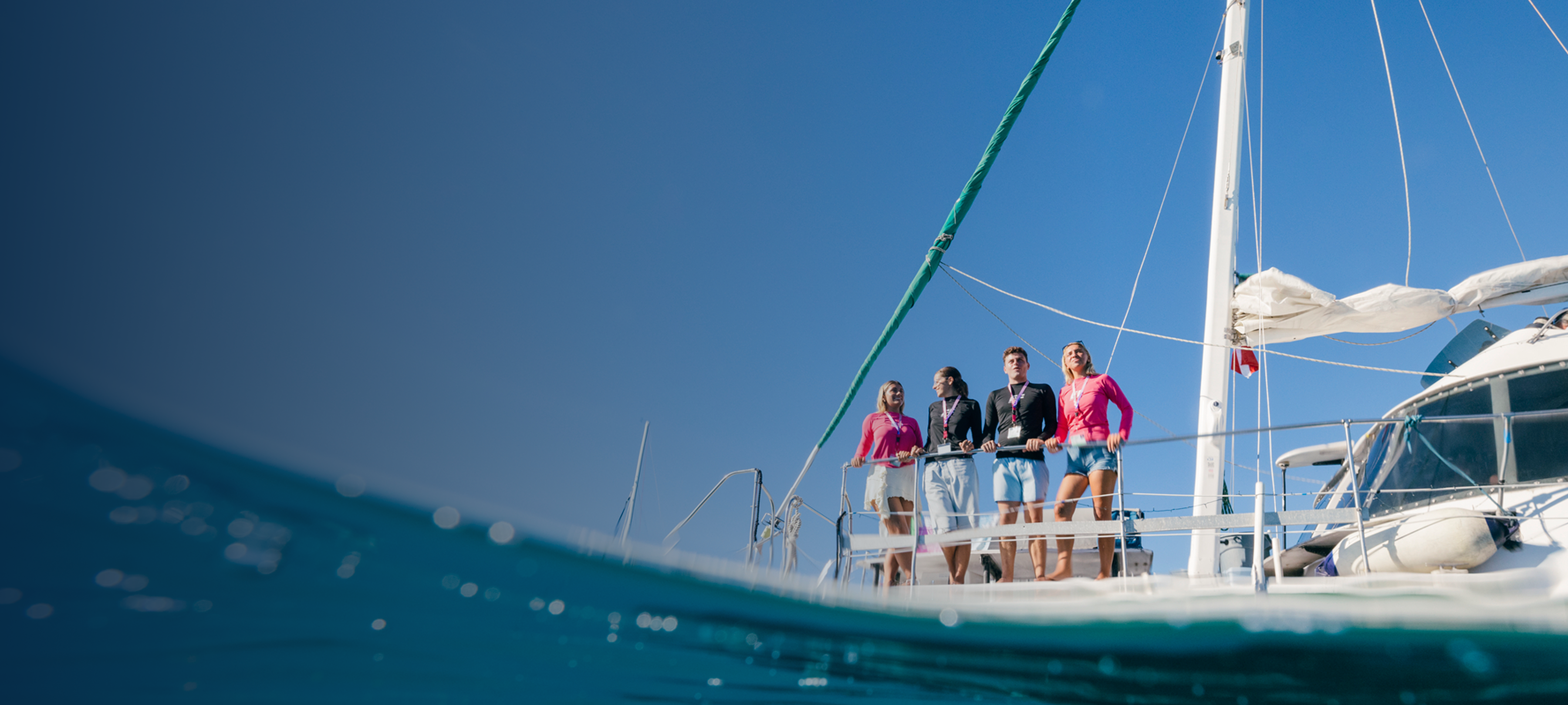 gapyear_homepage_intro_studentsinyatch