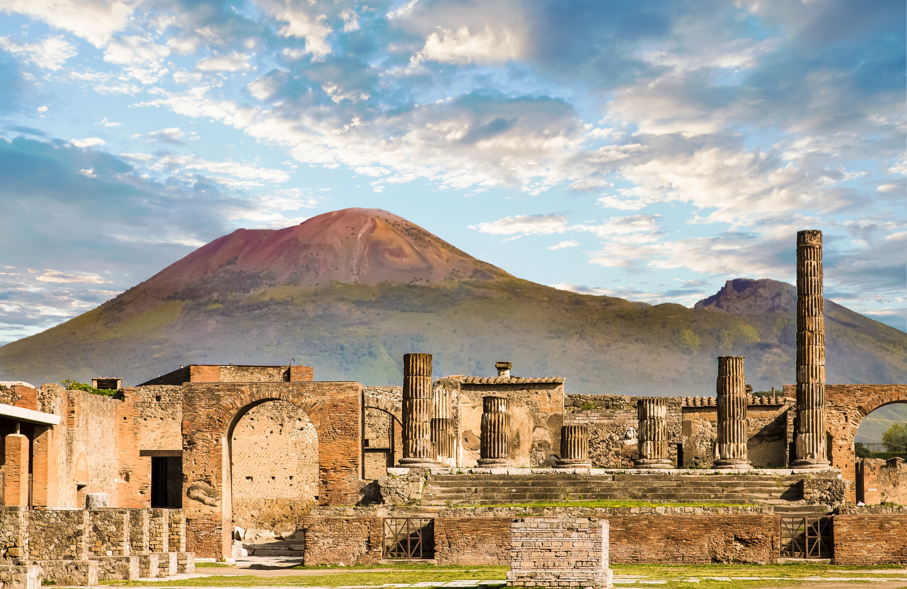 Mount vesuvius with mountain in the background