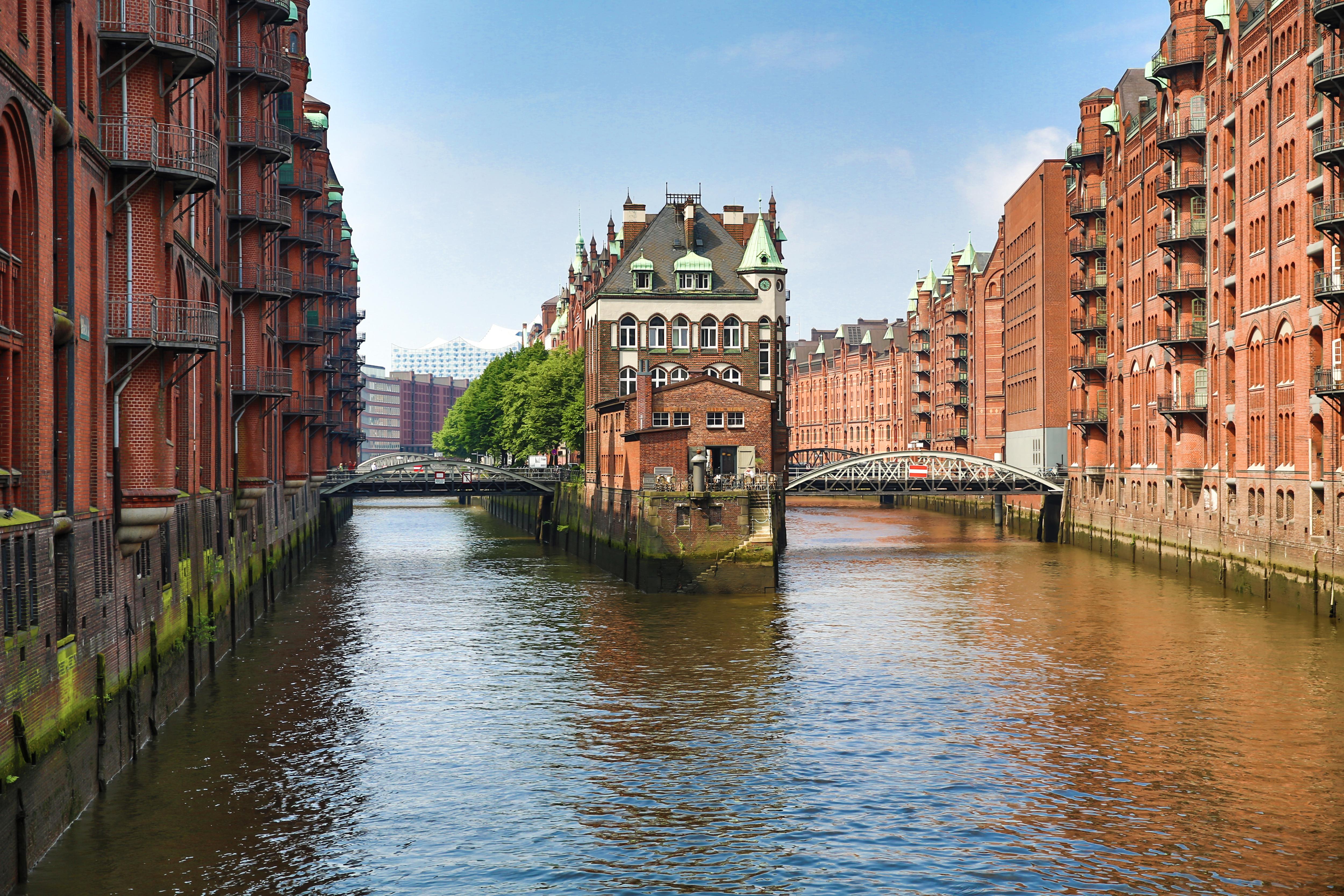 Poggenmühlenbrücke Bridge, a historic landmark in Hamburg’s Speicherstadt district
