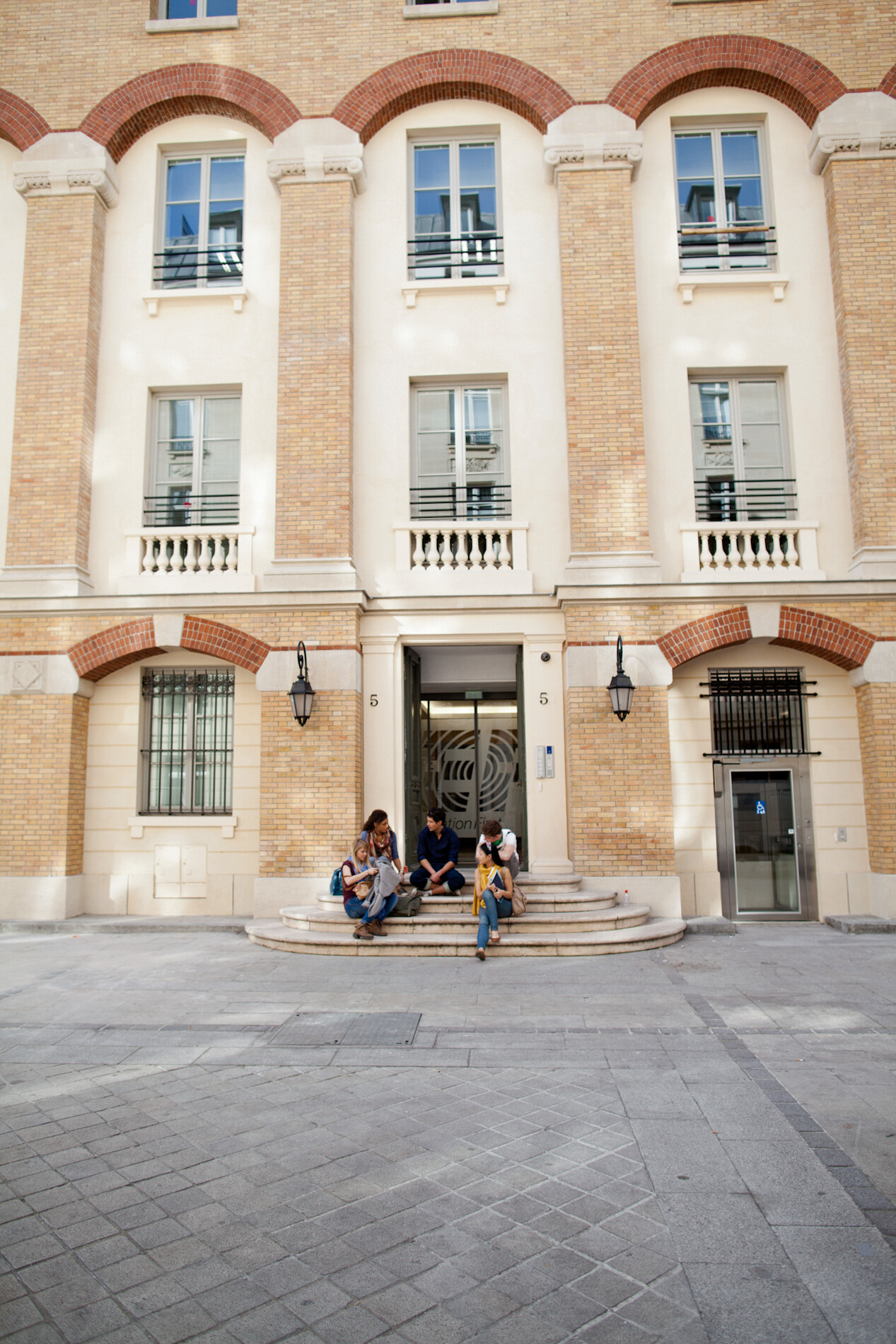 campus-gallery