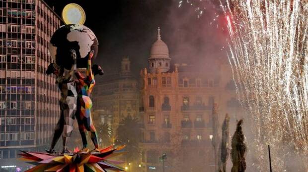 Las fallas de Valencia: tradición y pasión unidas en la historia