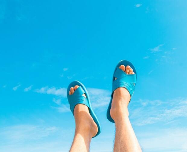 Tongs ou espadrilles pour votre séjour linguistique au soleil ?