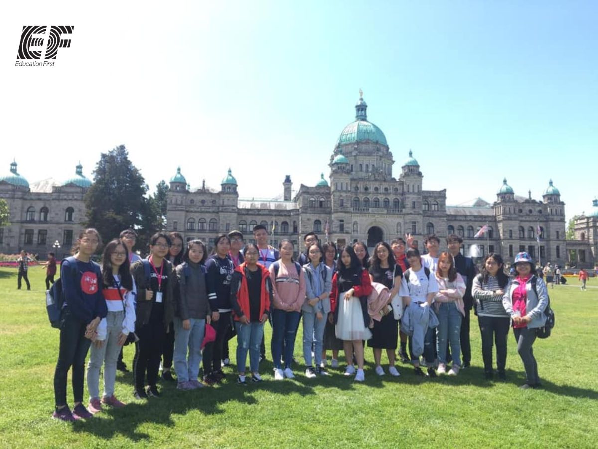 Tham quan Legislative Assembly of British Columbia khi đi du học hè với EF