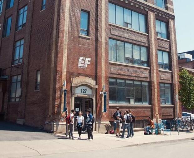 Příběhy EF: Paula z Francie na EF Toronto
