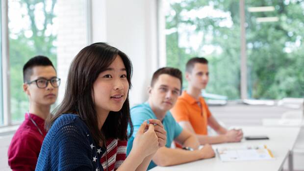 Exploring Multicultural Literature: Embracing Diverse Voices in the English Language Classroom