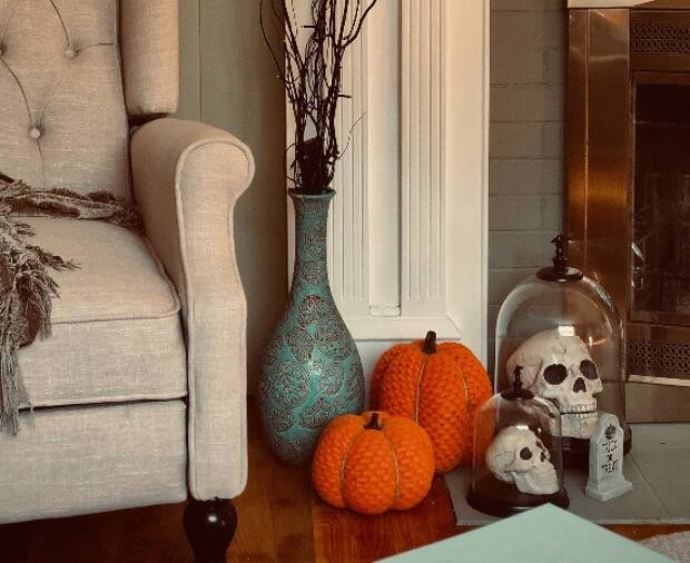 Comment se mettre dans l’ambiance pour Halloween ? (pour les accros du canapé)