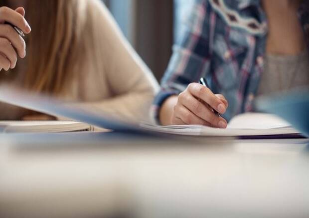 Was ist eine bilinguale Schule?