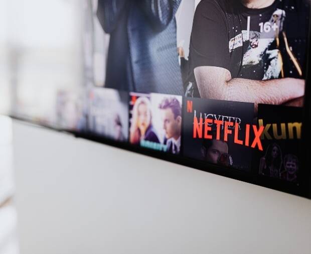 10 Netflix teen drama shows to learn a language with
