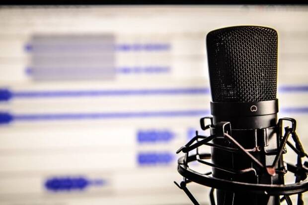 8 podcaster du bør høre på i vinter