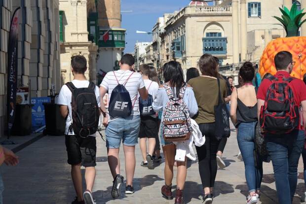 ¿Cómo conseguir una beca para estudiar inglés en el extranjero?
