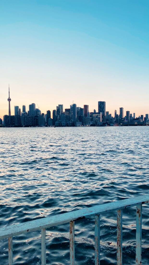 El último viaje de Víctor a EF Toronto.